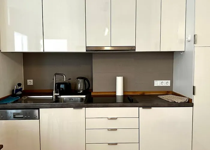 Beefree Connect Metro Bus Shops Olympia Apartamento *