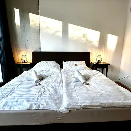 Beefree Connect Metro Bus Shops Olympia Munique