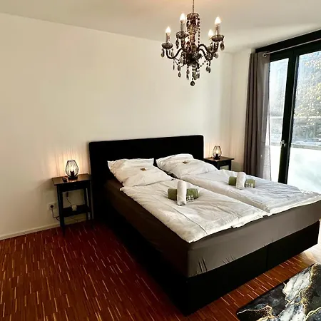 Beefree Connect-metro-shops-freeparking * Munich